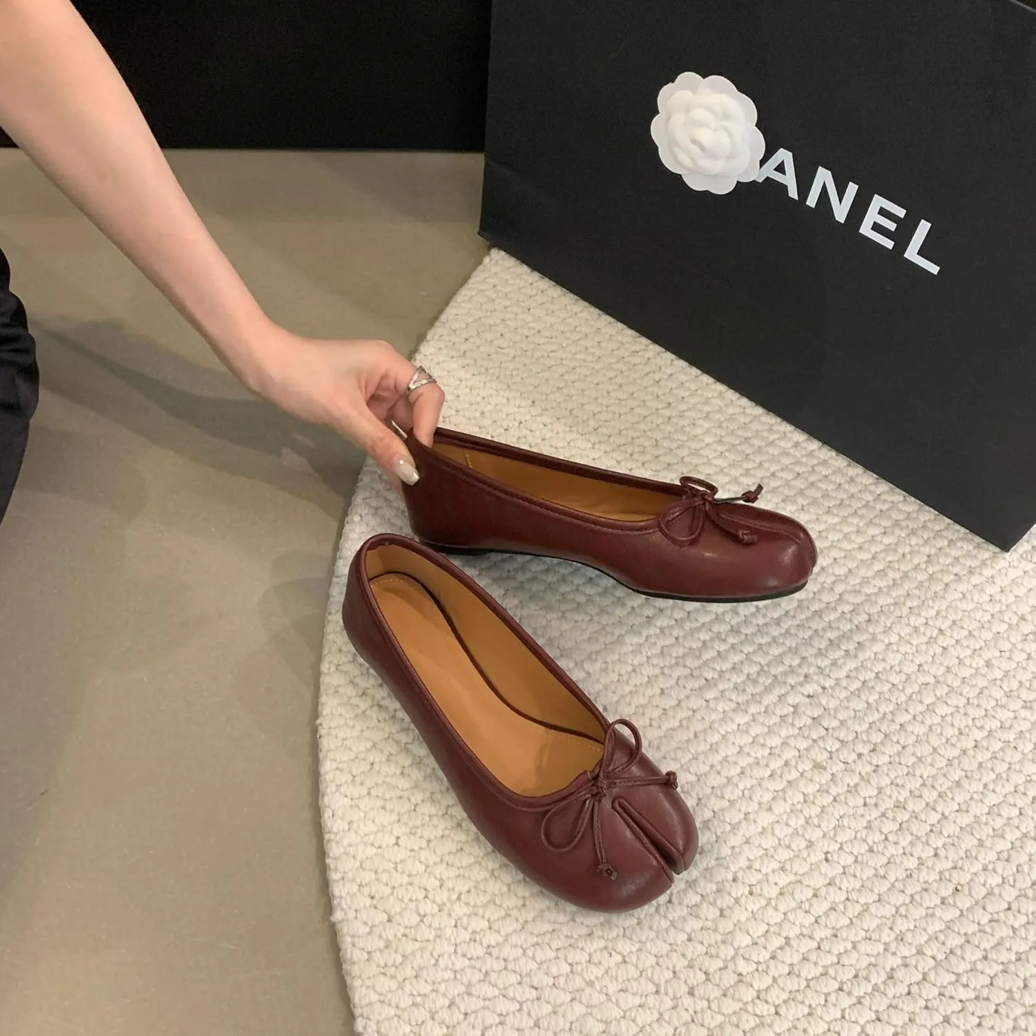 Geerta Tabi Shoes Women Slip on Bow Decorated Ballet Flat - Low Top Split Toe Orthopedic Sandals Cute Casual Comfortable Walking Lightweight Loafers Female Solid All-Match for Daily Wear Beach Travel