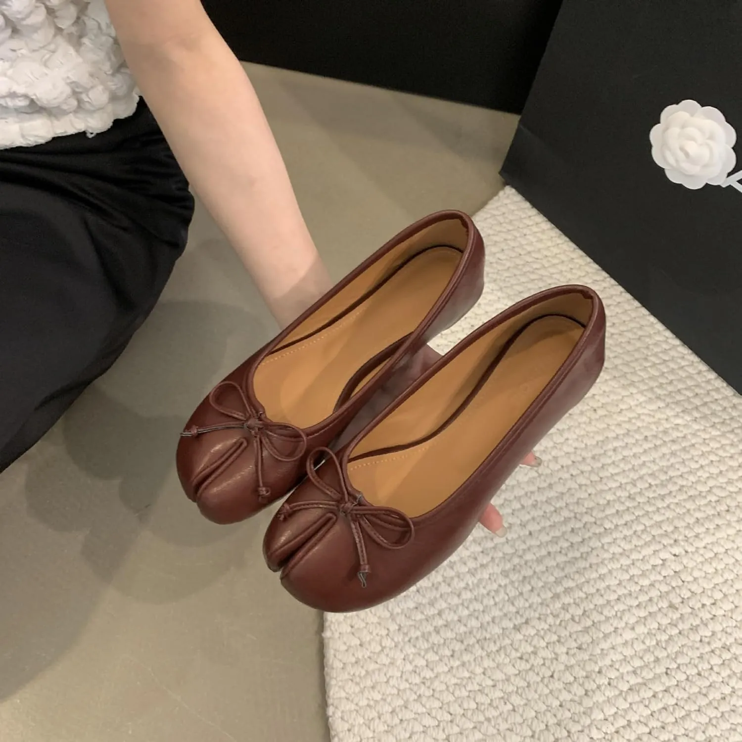 Geerta Tabi Shoes Women Slip on Bow Decorated Ballet Flat - Low Top Split Toe Orthopedic Sandals Cute Casual Comfortable Walking Lightweight Loafers Female Solid All-Match for Daily Wear Beach Travel