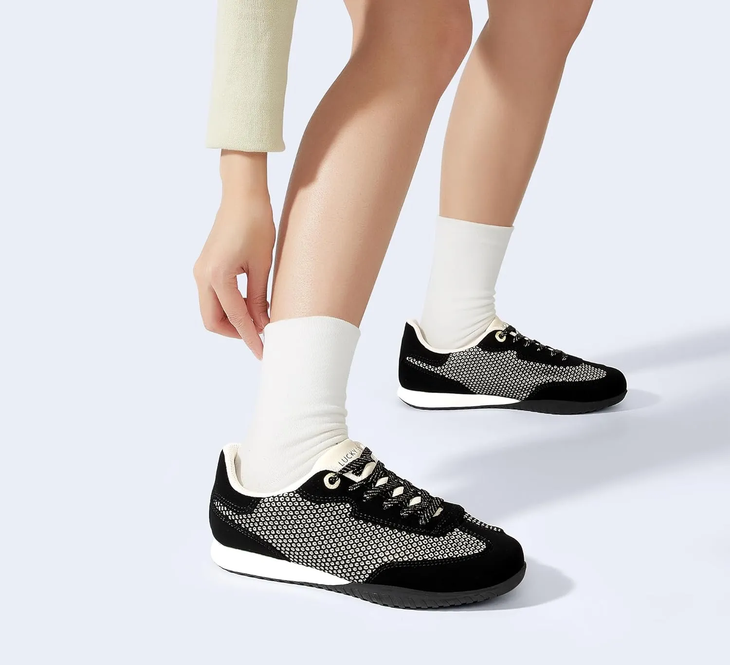 LUCKY STEP Women's Fashion Tennis Sneakers Casual Low Top Retro Lace-up Stylish Travel Lifestyle Trendy Walking Shoes