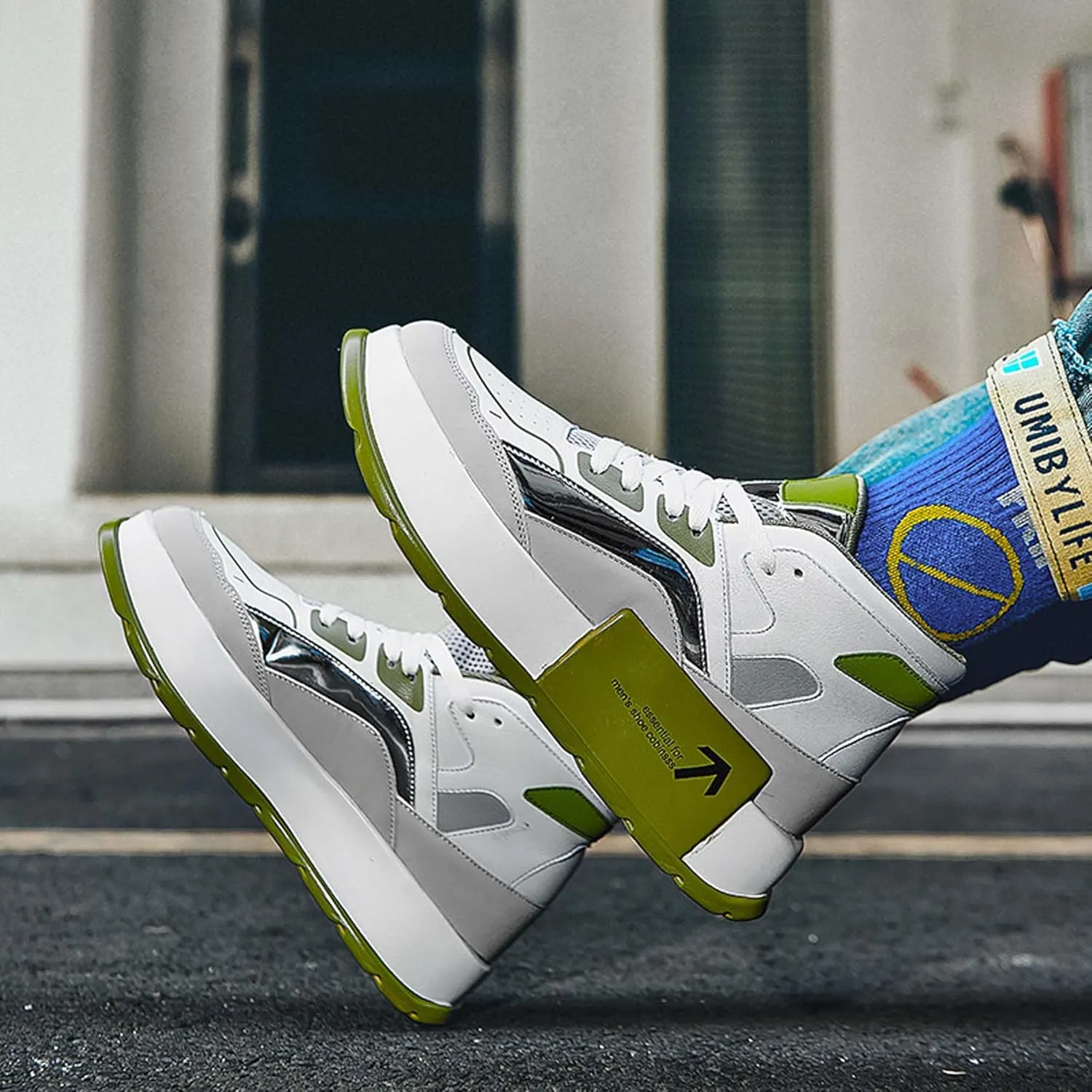 Men's High Top Skateboarding Shoes Fashion Sneakers Comfortable Thick Bottom Running Shoes Urban Casual Street Motorcycle Boots