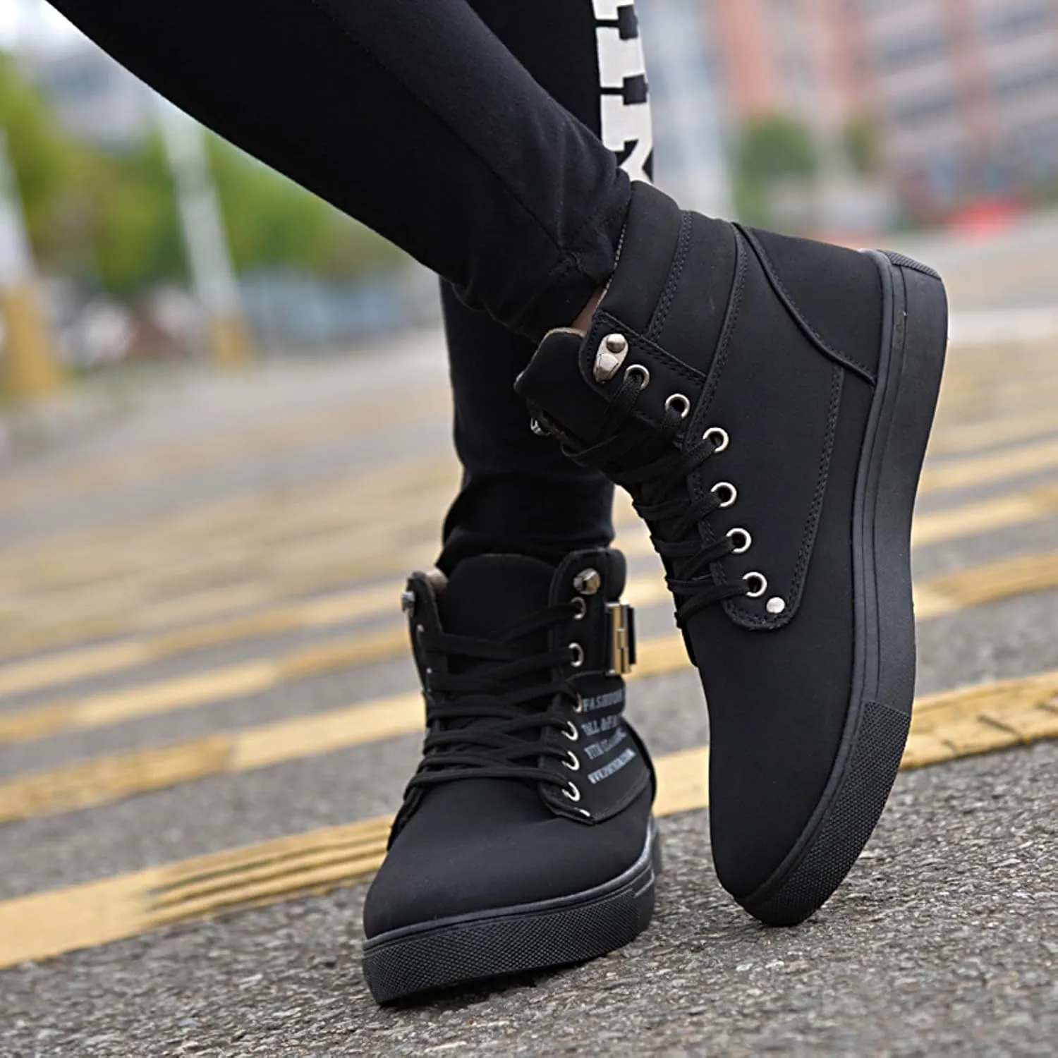 Men's High Top Sneakers Trendy Casual Canvas Sneakers for Men Lace Up Lightweight Walking Shoes British Style Skate Shoes