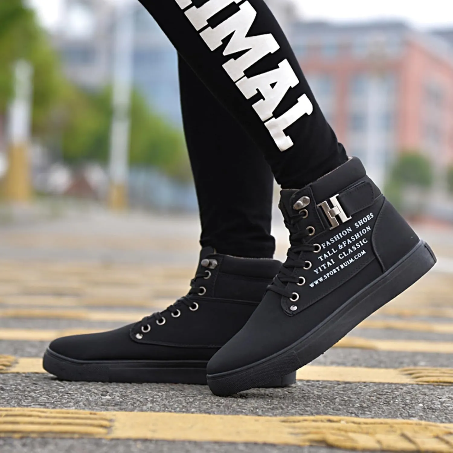 Men's High Top Sneakers Trendy Casual Canvas Sneakers for Men Lace Up Lightweight Walking Shoes British Style Skate Shoes
