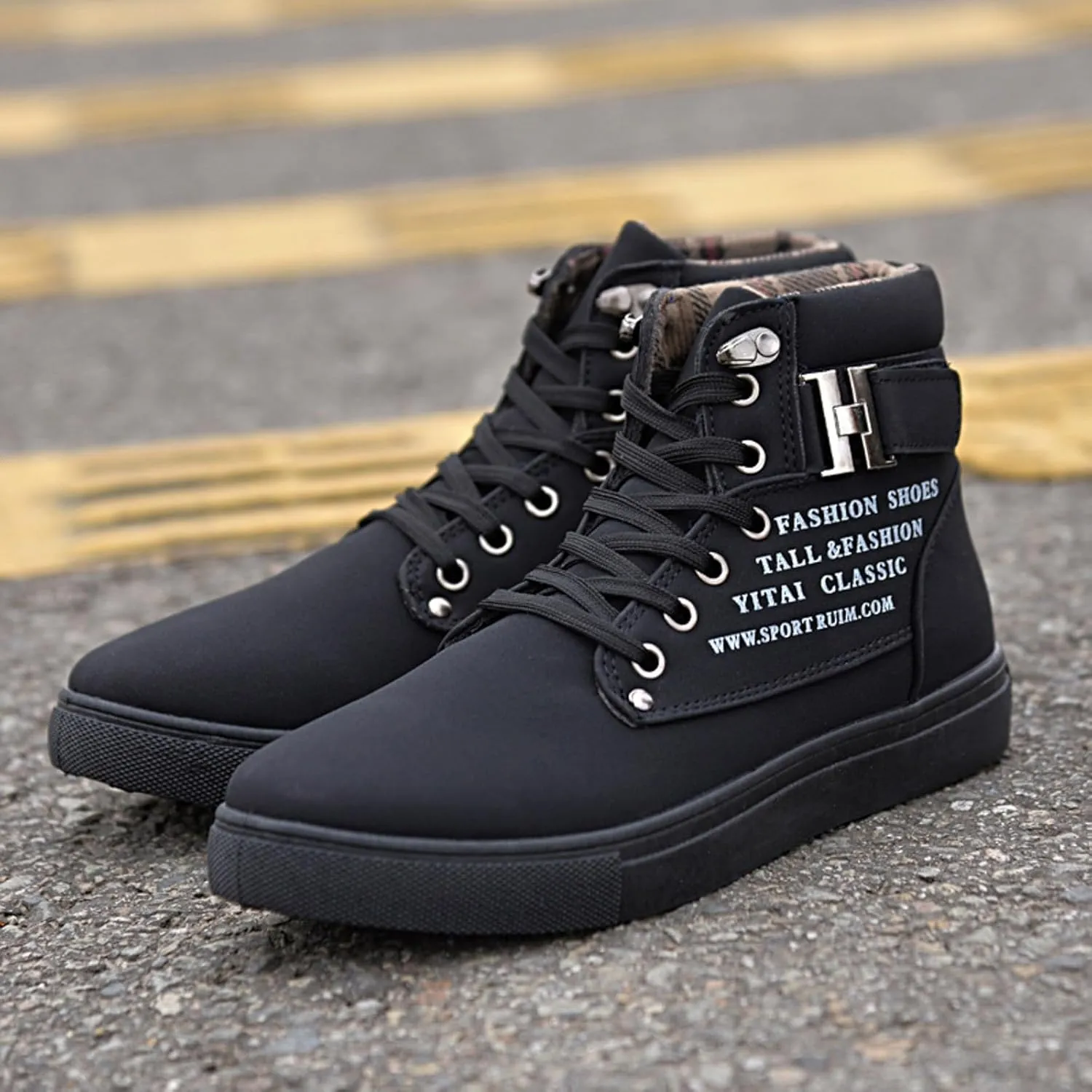 Men's High Top Sneakers Trendy Casual Canvas Sneakers for Men Lace Up Lightweight Walking Shoes British Style Skate Shoes