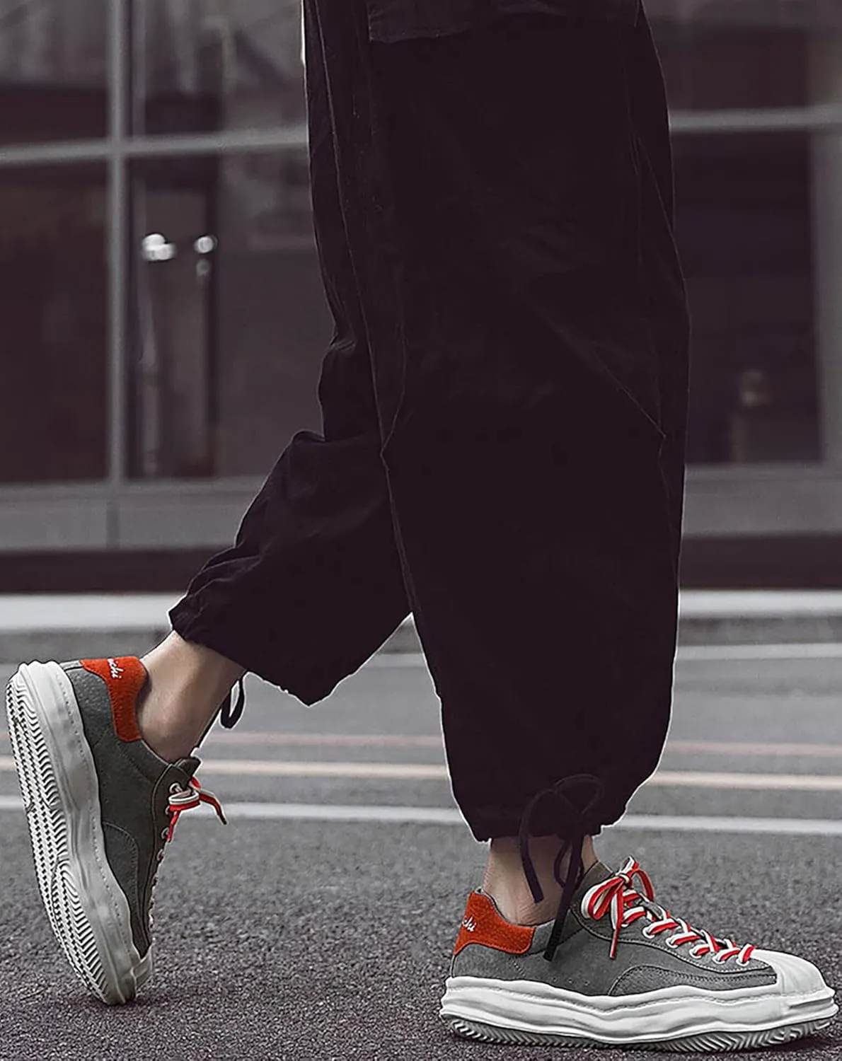 Niepce Inc Streetwear Fashion Low Top Sneakers for Men