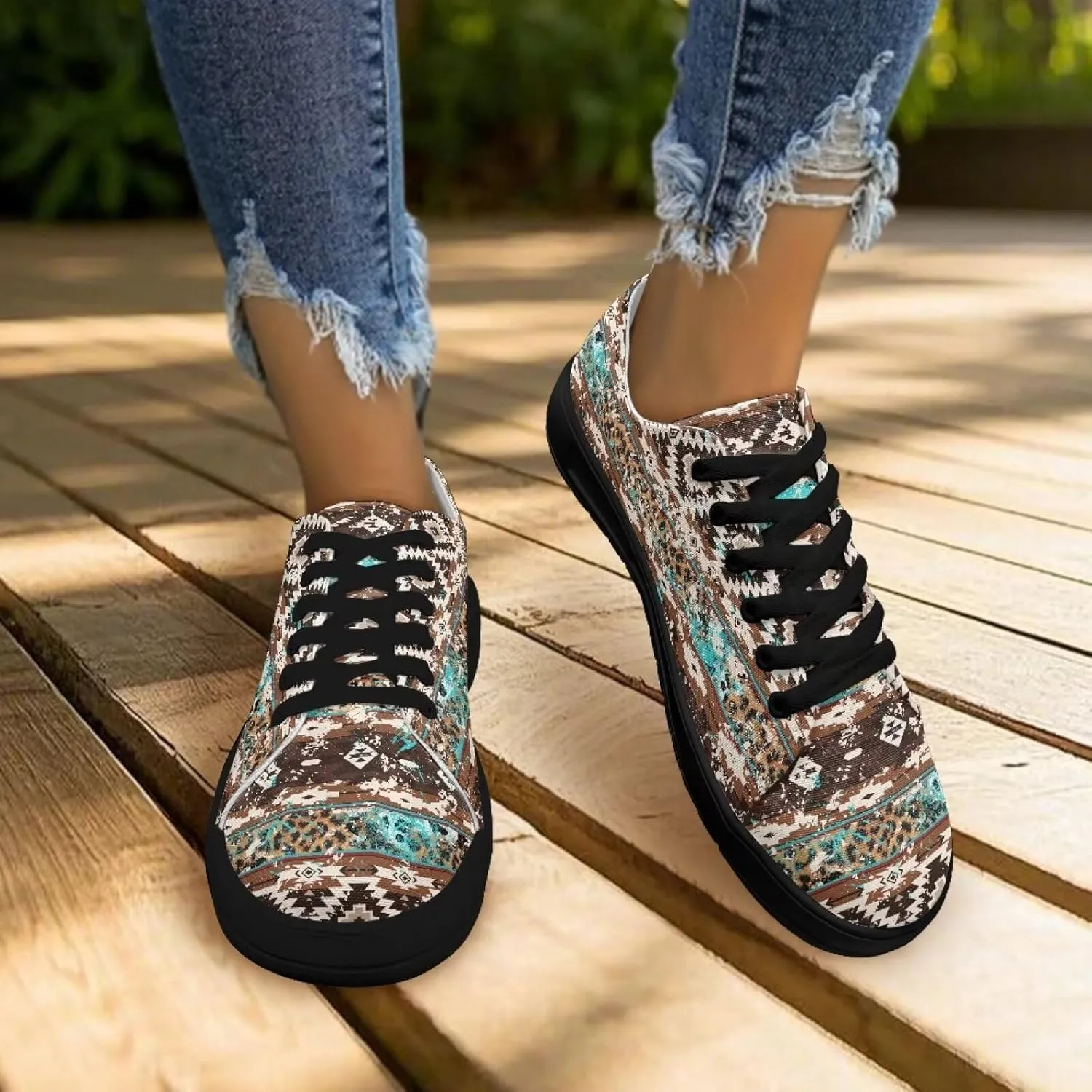 Women's Casual Canvas Sneakers Comfortable Low Top Walking Shoes Classic Lightweight Tennis Shoes Fashion Sneakers
