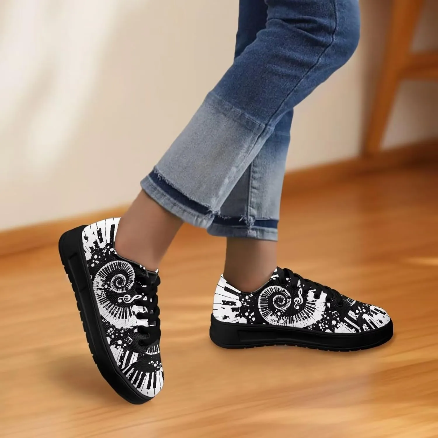 Women's Casual Canvas Sneakers Comfortable Low Top Walking Shoes Classic Lightweight Tennis Shoes Fashion Sneakers