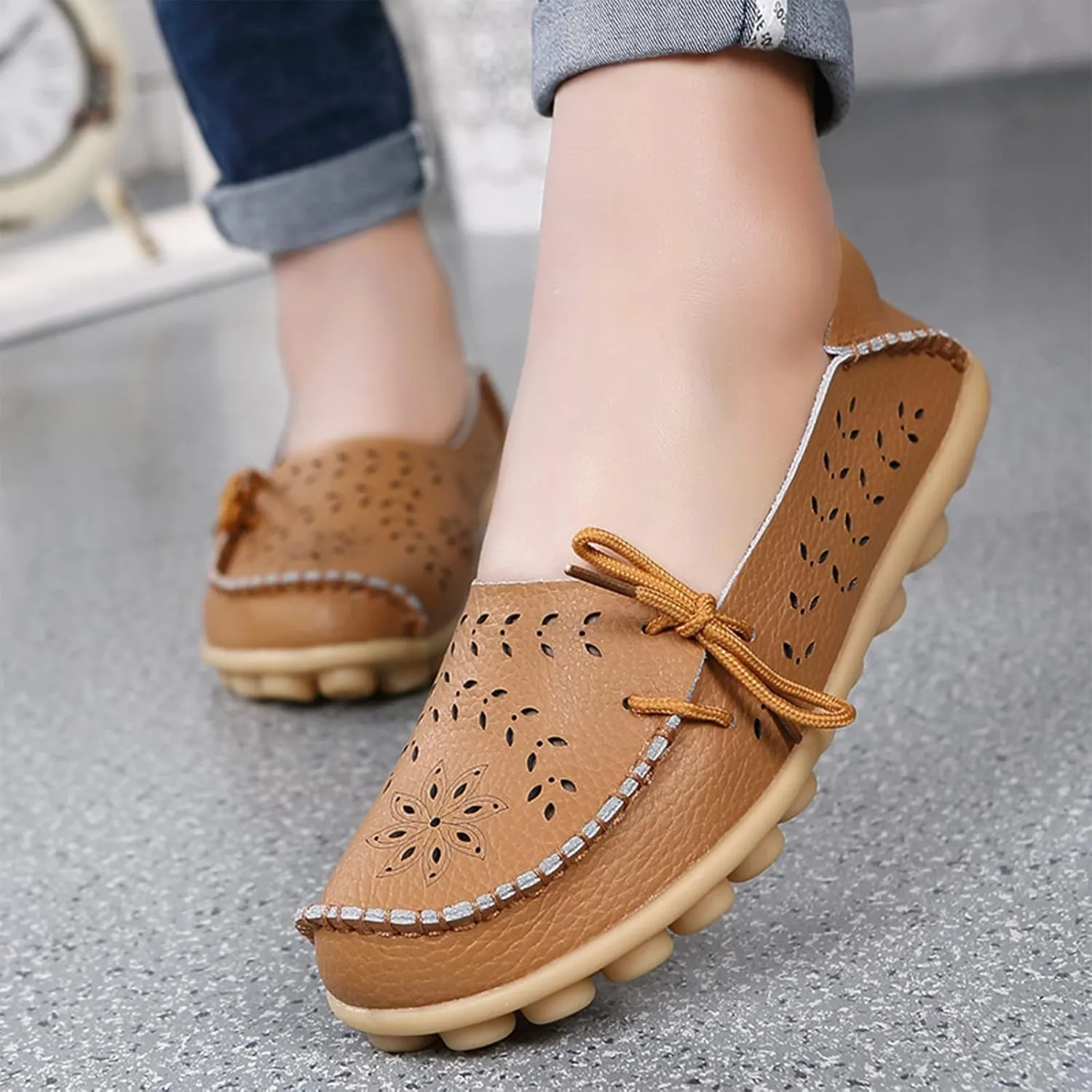 Women's Leather Hollow Breathable Slip On Loafers Comfortable Oxford Softsole Outdoor Walking Flats Shoes Driving Working Moccasins Shoes